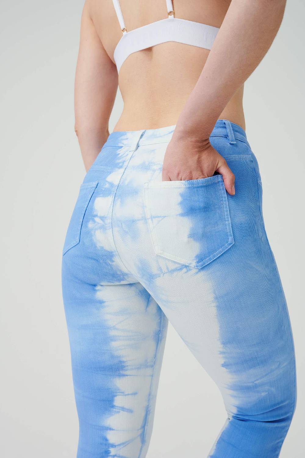 Item M6 Cropped High Rise Pants