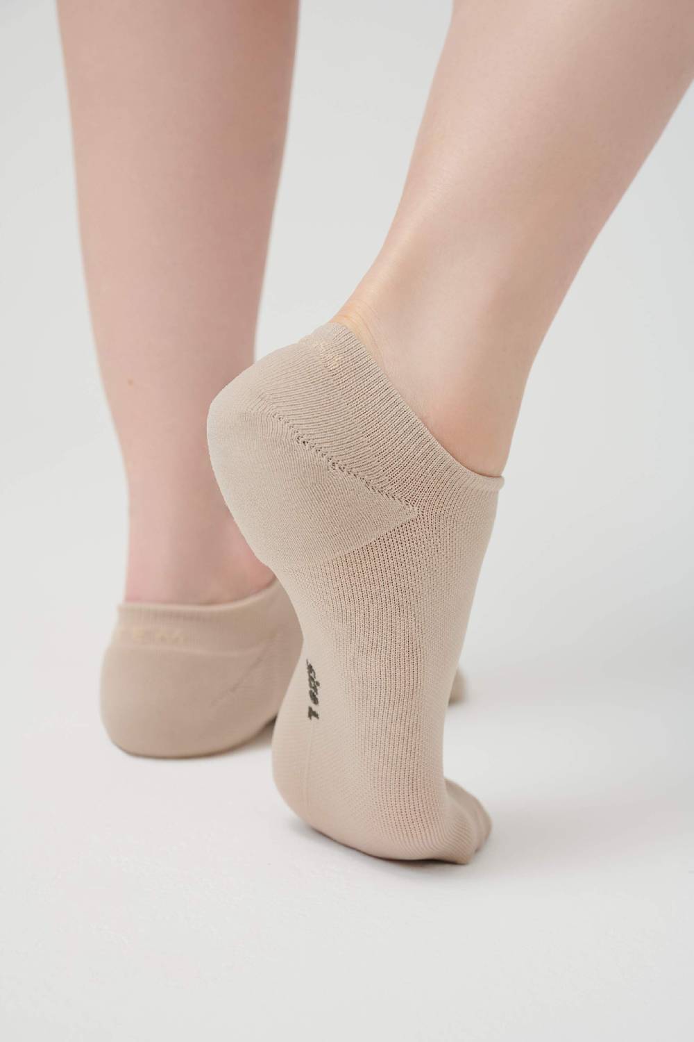 Item M6 Socks Sneaker No Show