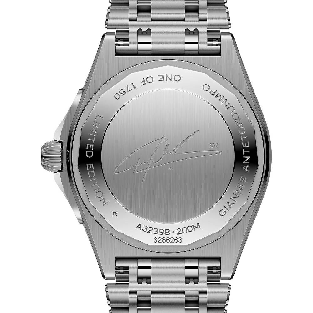 Breitling Chronograph GMT 40 Giannis Antetokounmpo A32398A11L1A1