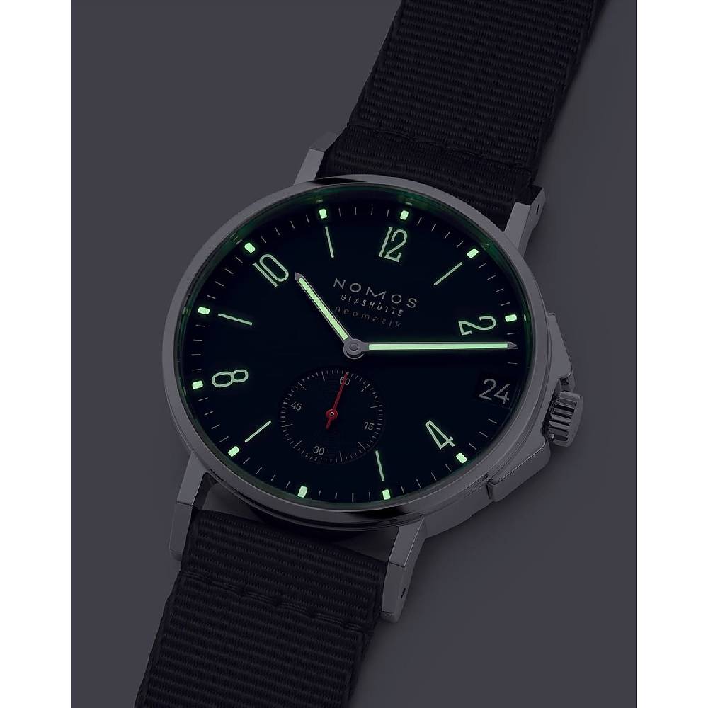 Nomos Glashütte Unisexuhr Ahoi Neomatik 38 Atlantik GB 528