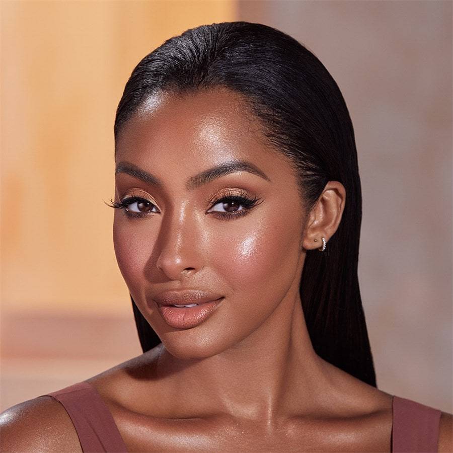 Anastasia-Beverly-Hills Rouge