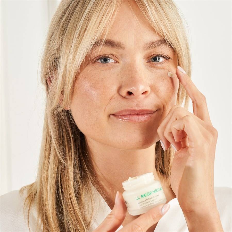 ANNEMARIE-BOeRLIND LL REGENERATION