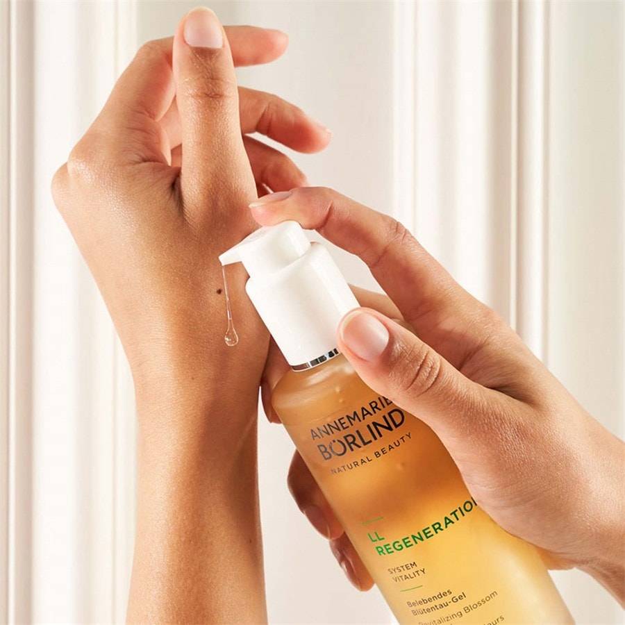 ANNEMARIE-BOeRLIND LL REGENERATION