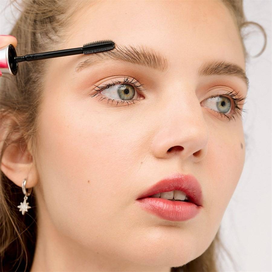 Benefit Augenbrauen