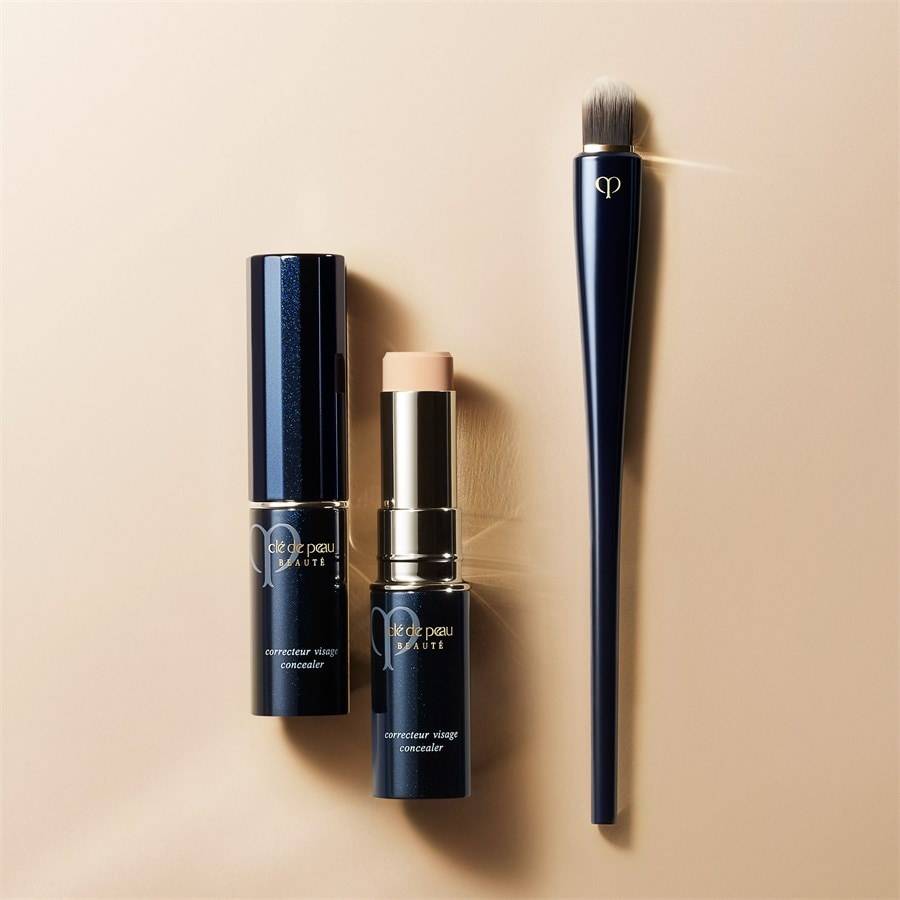 Cle-de-Peau-Beaute Accessoires