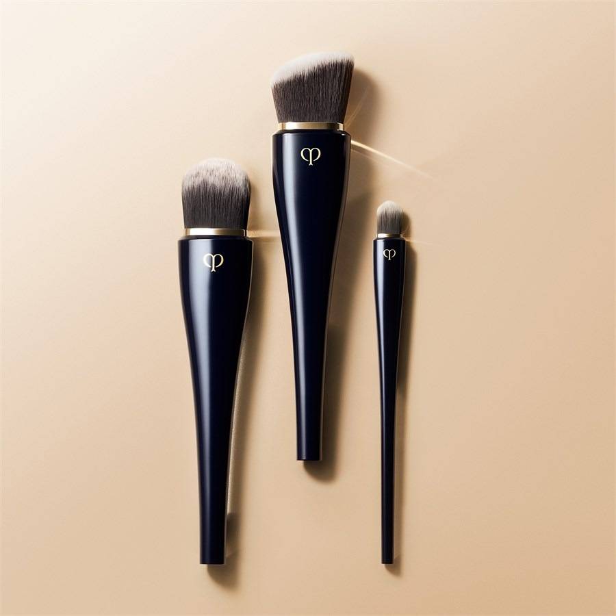 Cle-de-Peau-Beaute Accessoires