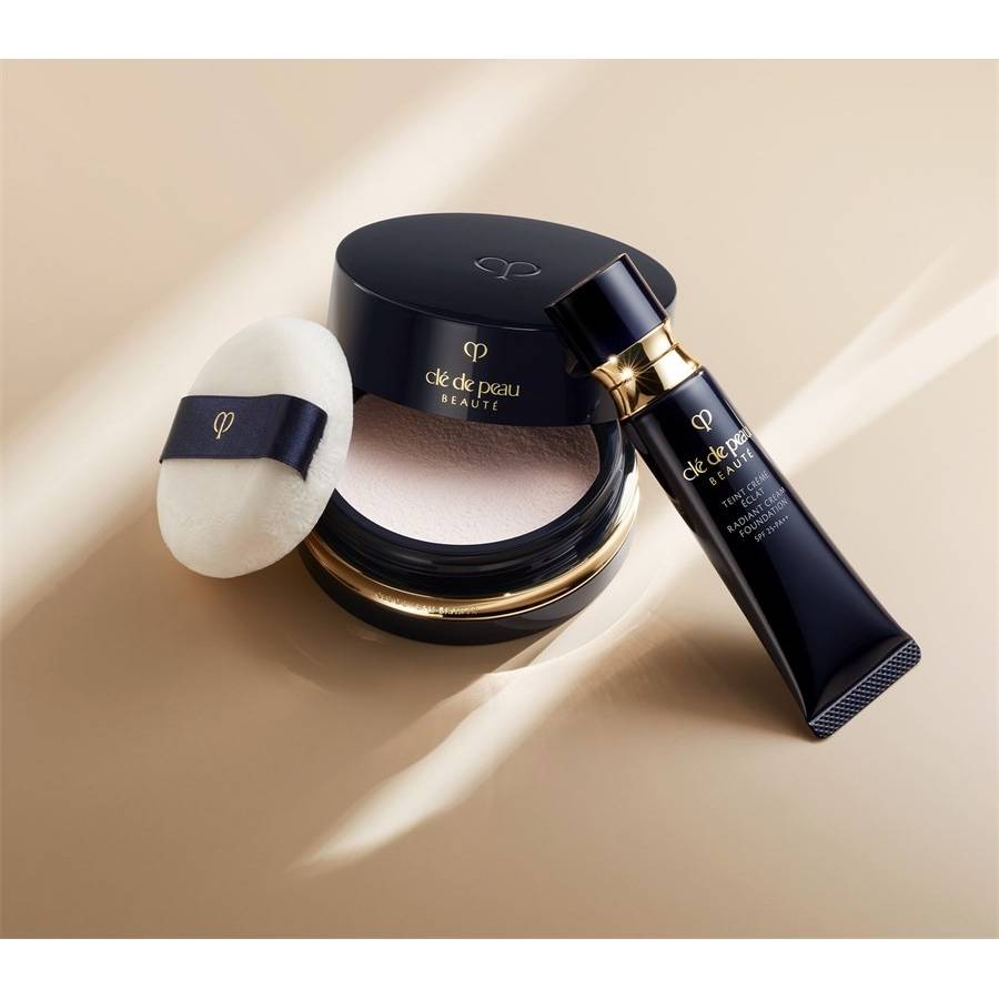 Cle-de-Peau-Beaute Accessoires