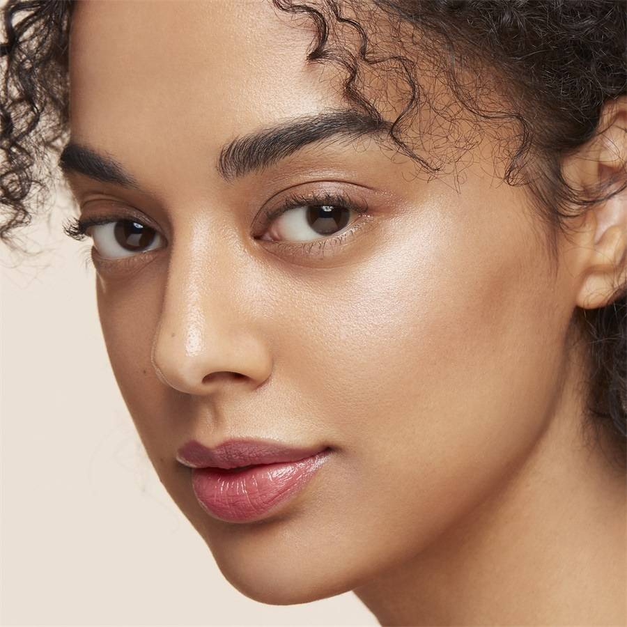 Cle-de-Peau-Beaute Gesicht