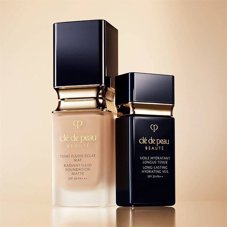 Cle-de-Peau-Beaute Gesicht