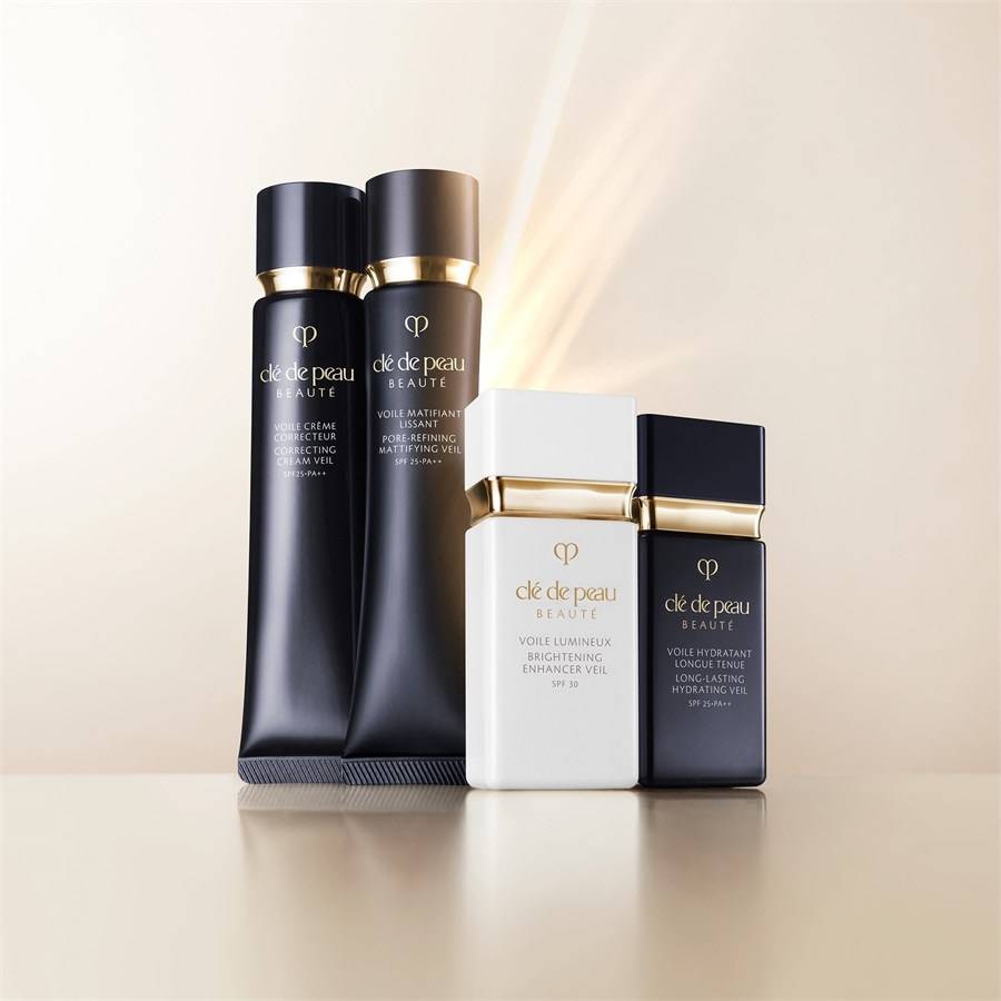 Cle-de-Peau-Beaute Gesicht