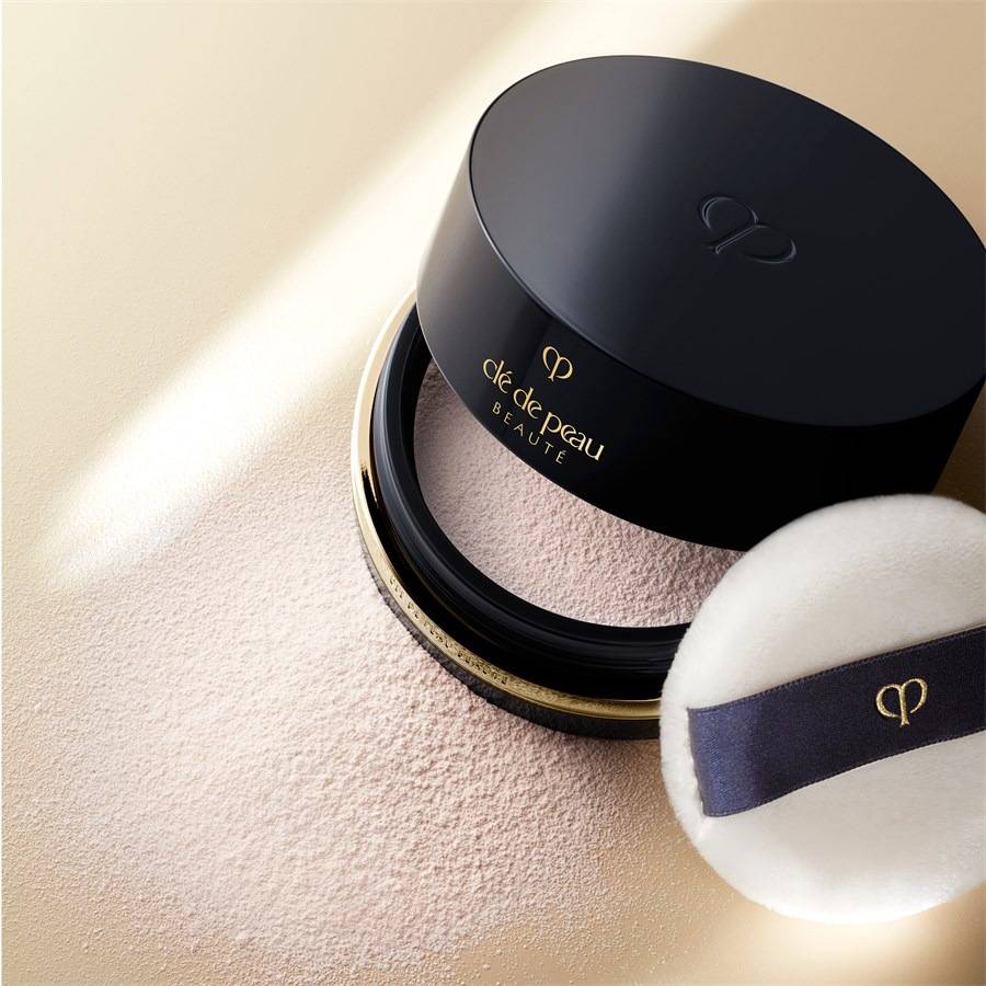 Cle-de-Peau-Beaute Gesicht