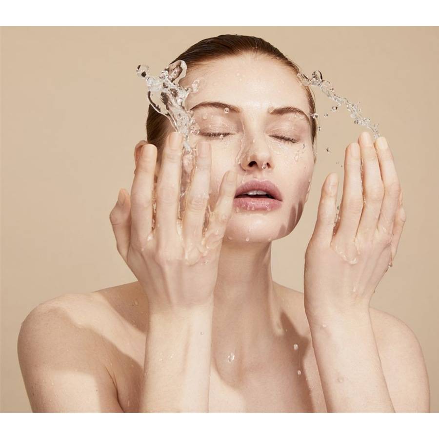 Cle-de-Peau-Beaute Reinigung