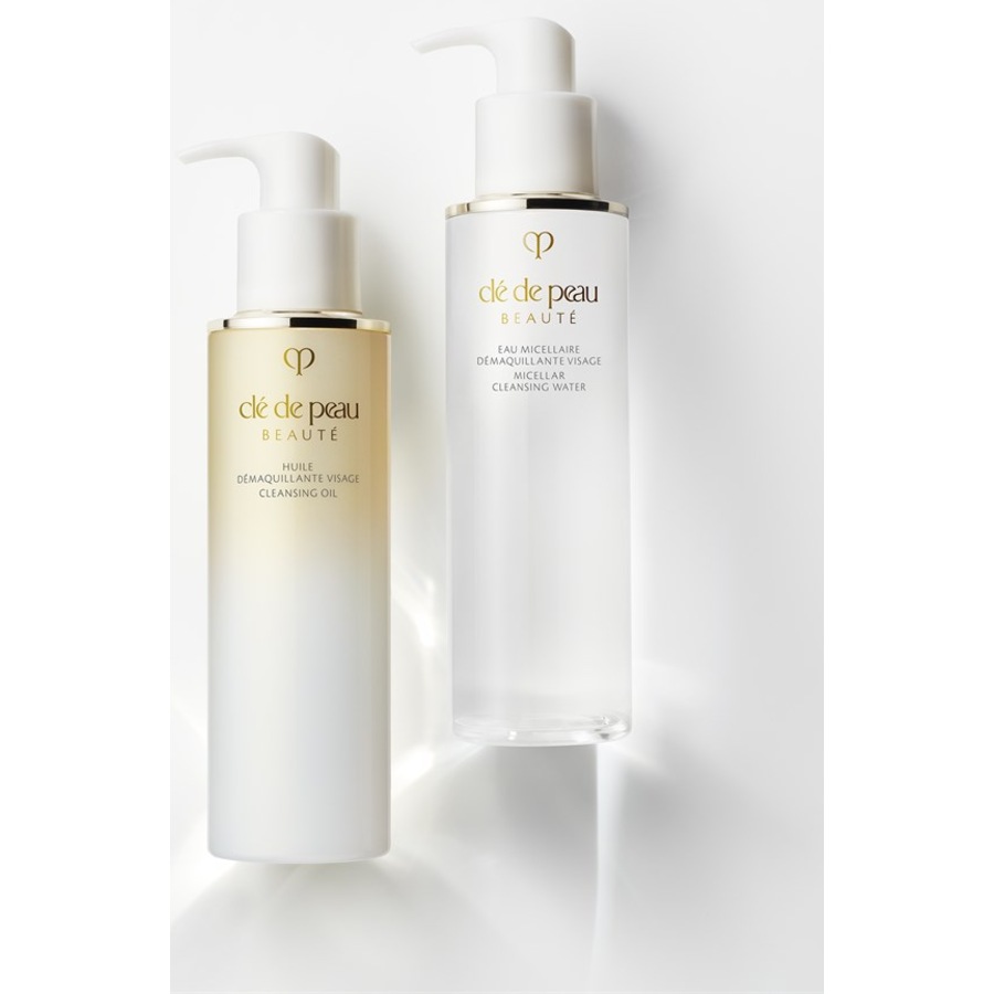 Cle-de-Peau-Beaute Reinigung