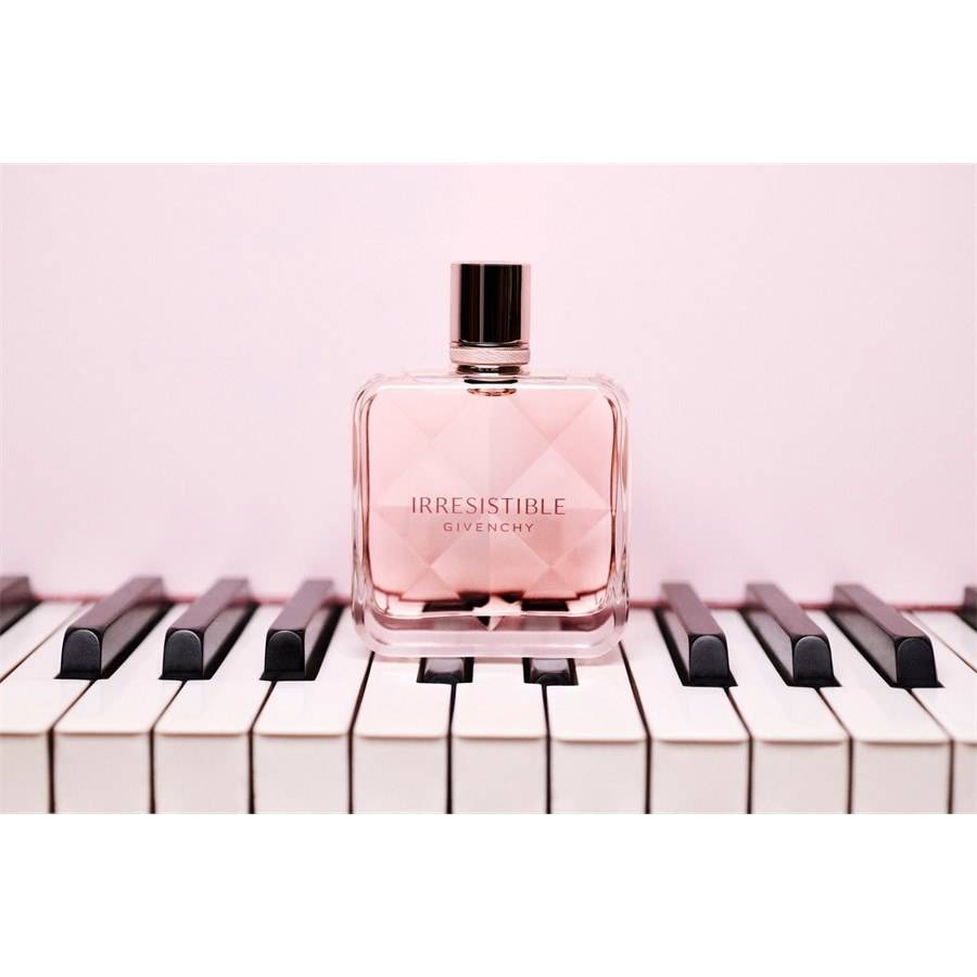 GIVENCHY New IRRÉSISTIBLE