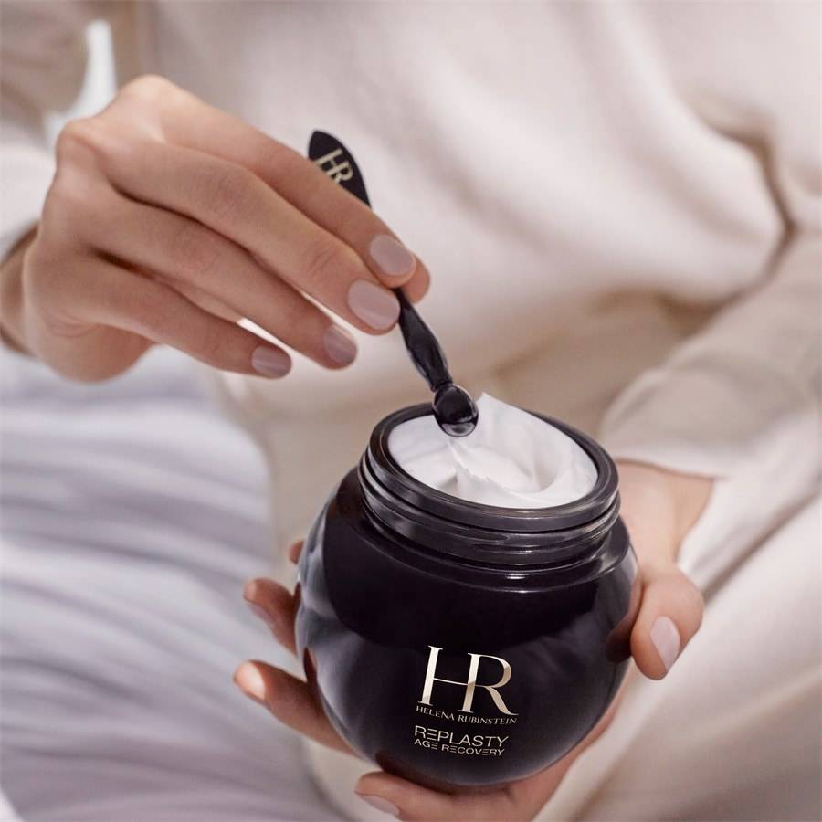 Helena-Rubinstein Re-Plasty