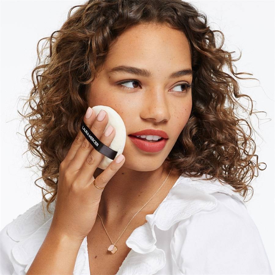 Laura-Mercier Puder