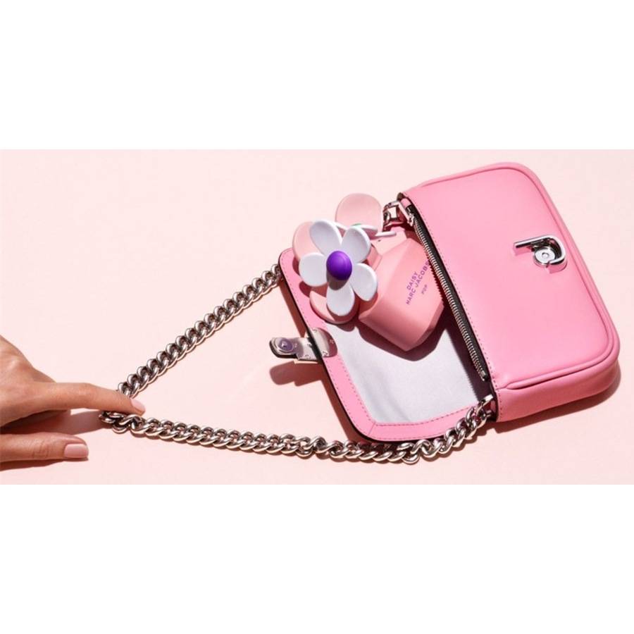 Marc-Jacobs Daisy