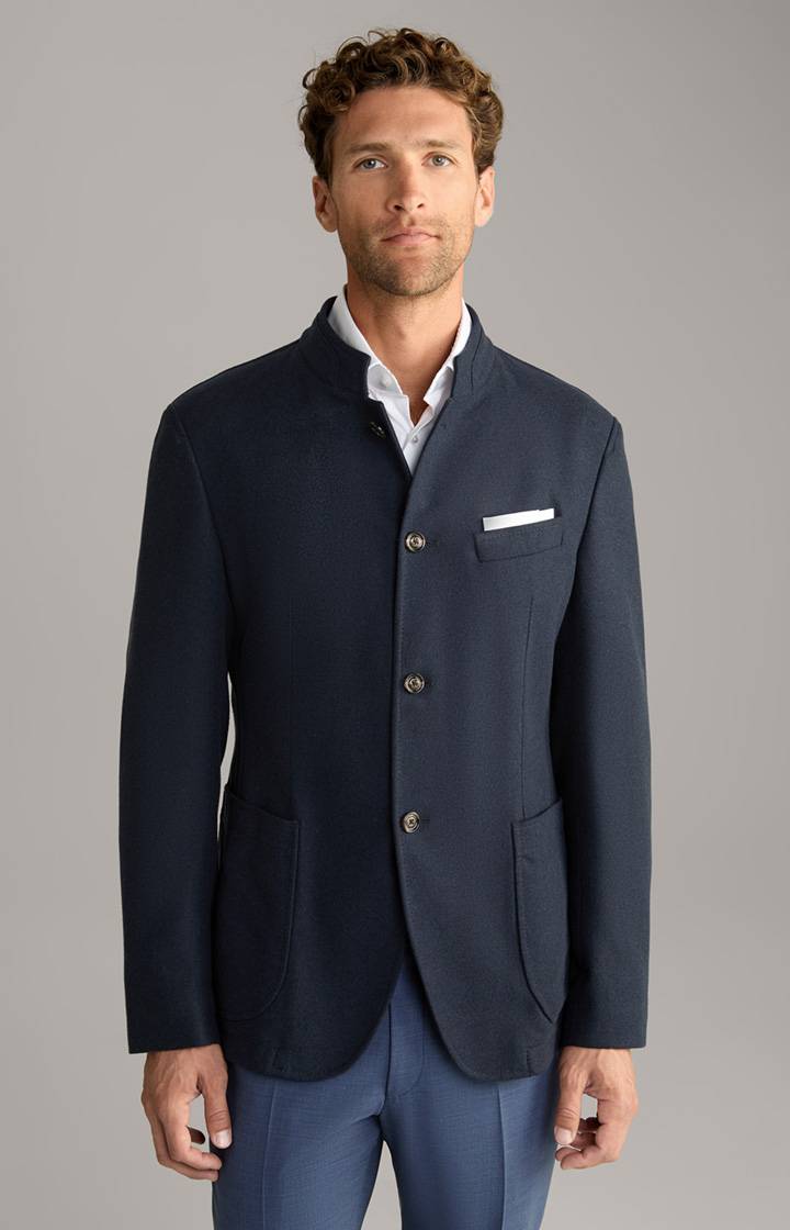 Joop Sakko Hiro in Navy
