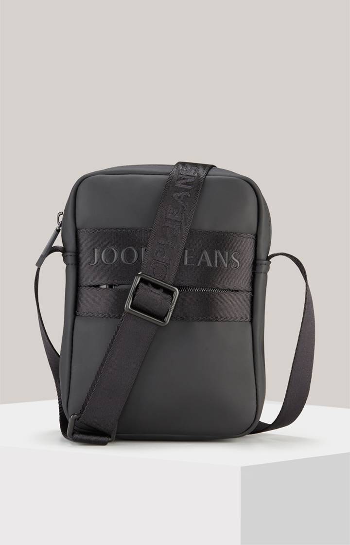 Joop Schultertasche Modica Nuvola Rafael in Schwarz