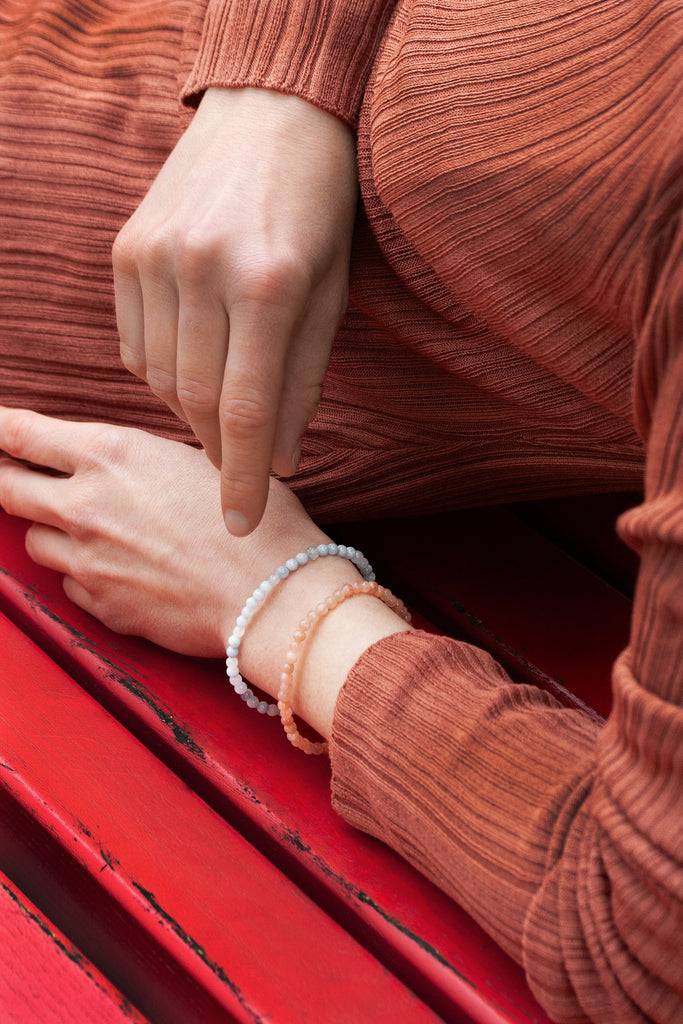 JUKSEREI BIRTHSTONE BUNGEE BRACELET