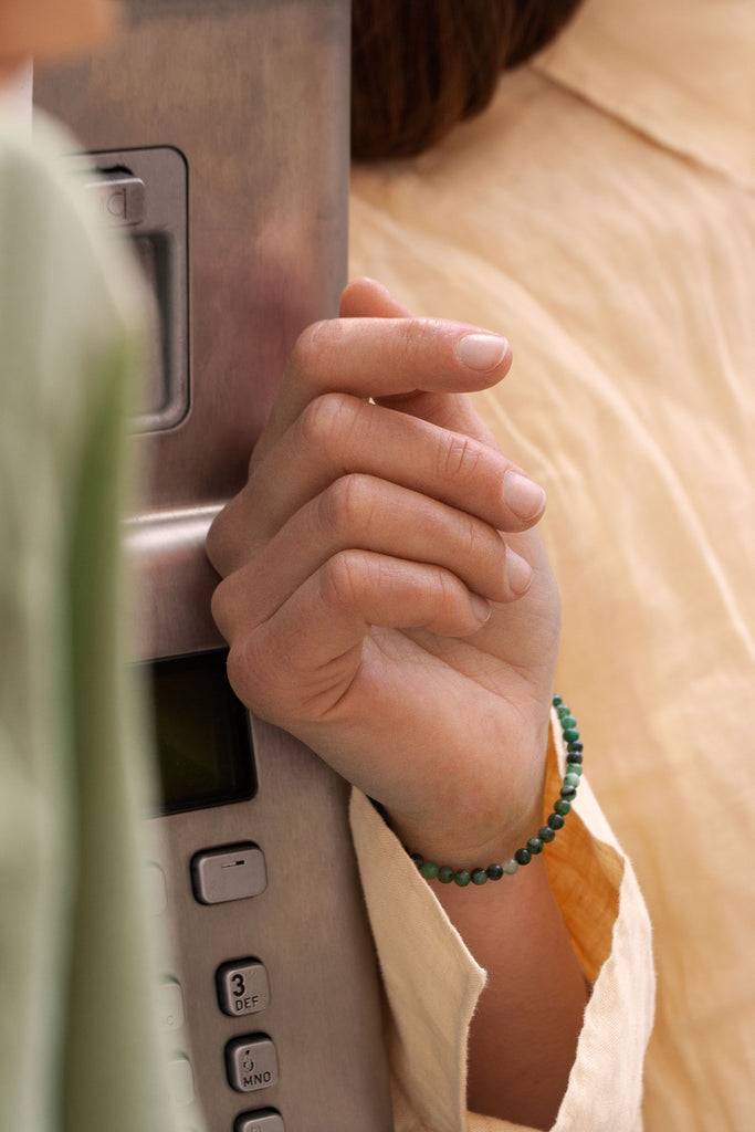 JUKSEREI BIRTHSTONE BUNGEE BRACELET