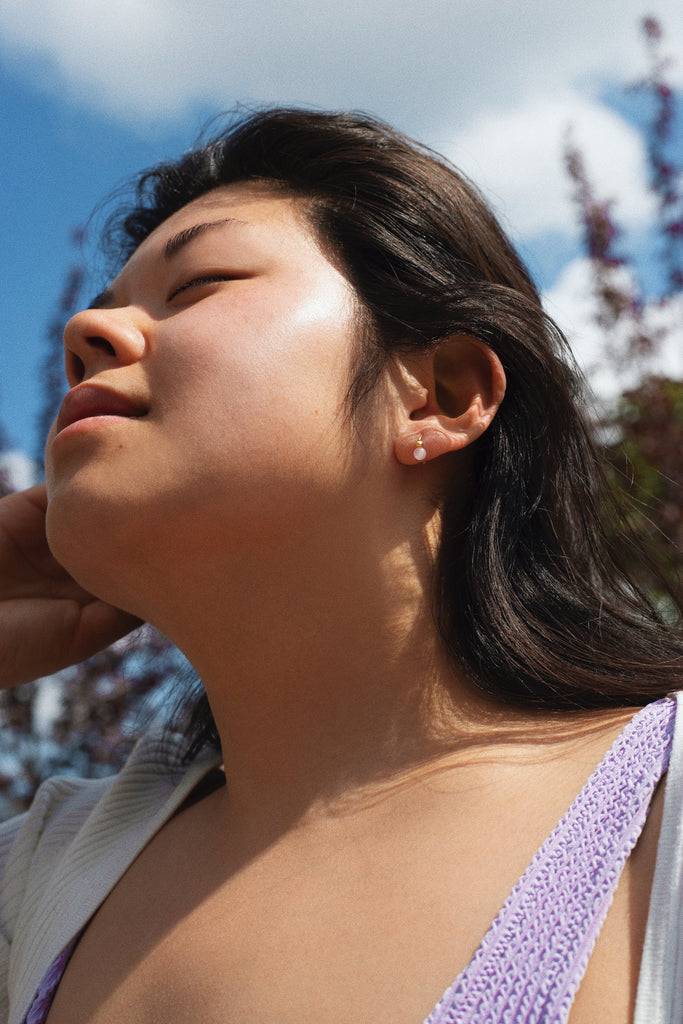 JUKSEREI DAWN BUBBLE TWIST EARRINGS