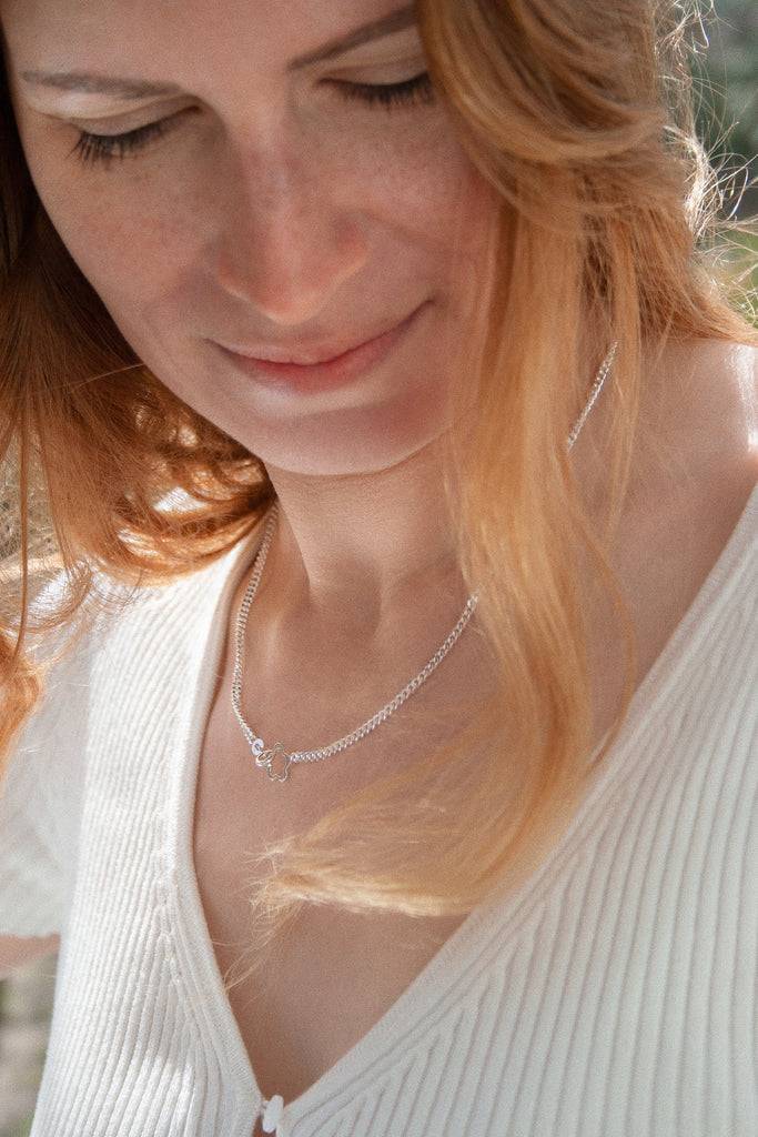 JUKSEREI FLOW NECKLACE