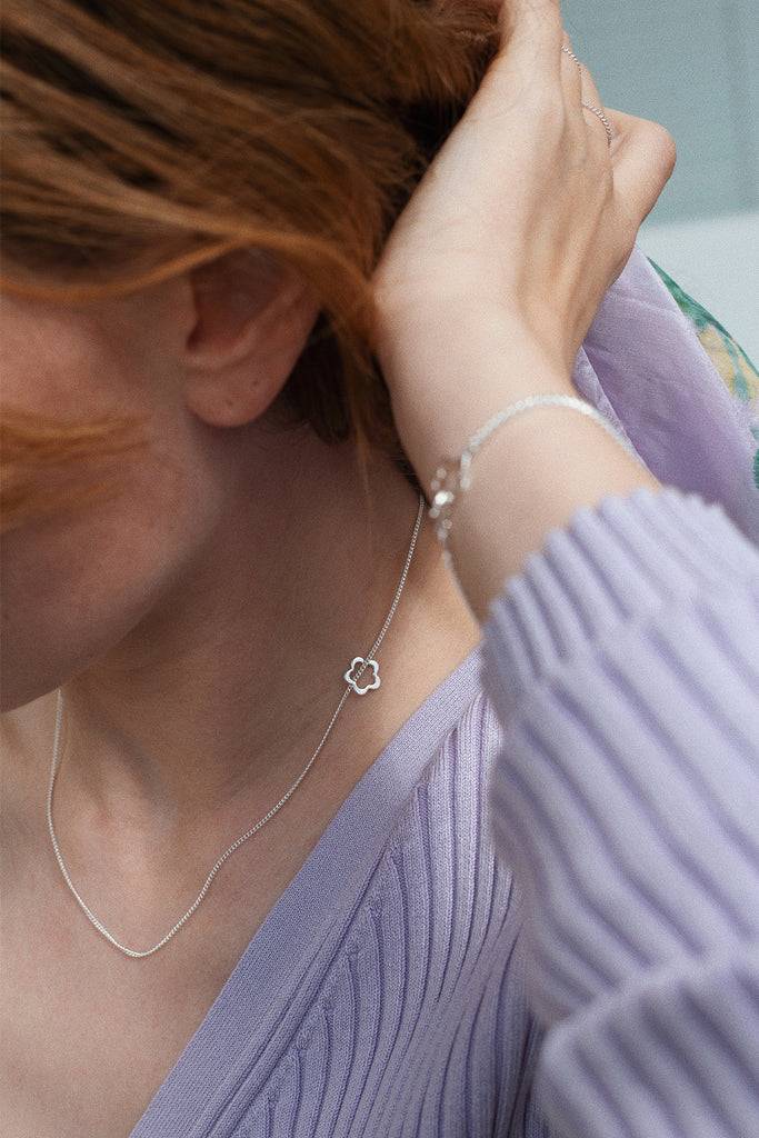 JUKSEREI FLYING FLOW NECKLACE