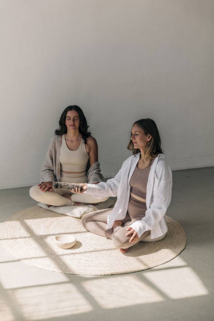 JUKSEREI KRUUT · SLOW MOTION SMUDGE STICK