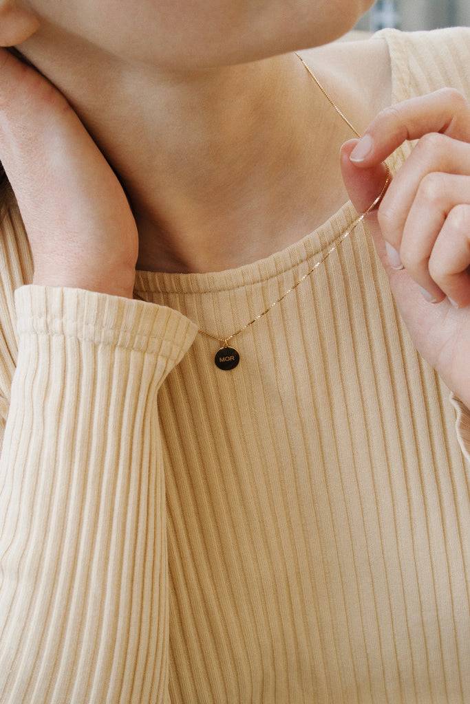 JUKSEREI MOR NECKLACE