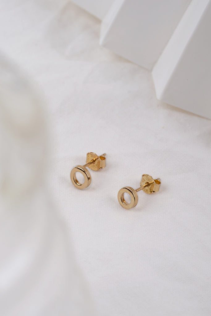 JUKSEREI TILDA EAR STUDS