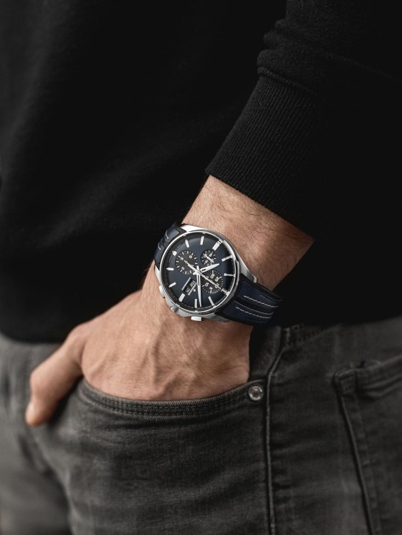 Junghans Meister S Chronoscope, Date English