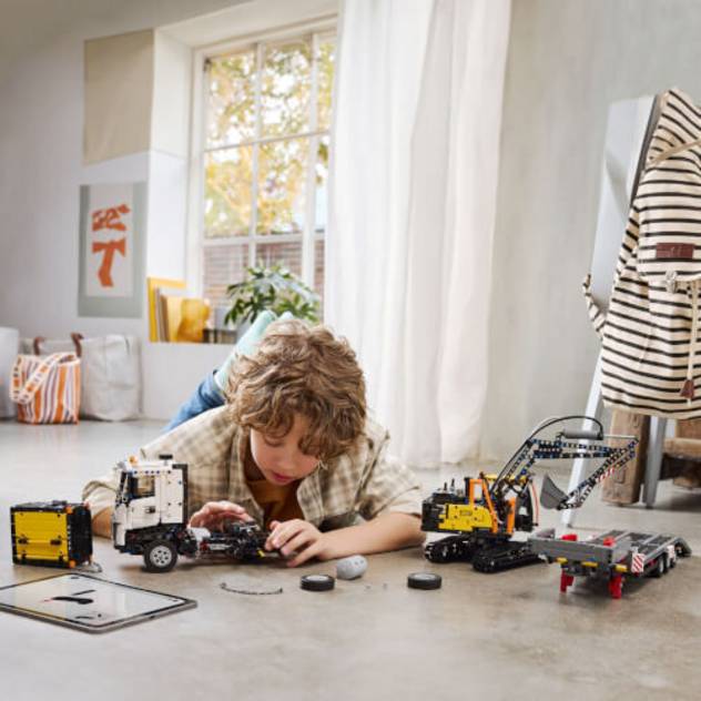 Lego Technik 42175 Volvo FMX LKW Mit EC230 Electric R