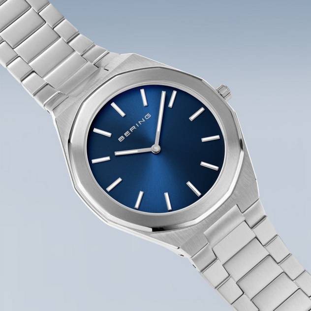 BERING BERING / Watch / Classic / Men