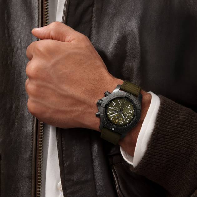 BREITLING Uhr "AVENGER NIGHT MISSION"
