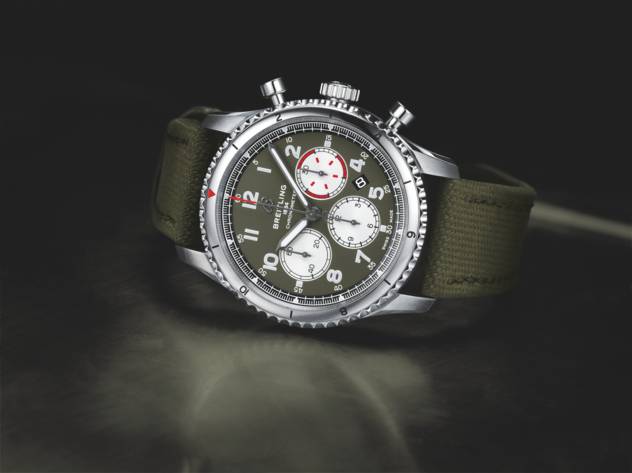 BREITLING Uhr "AVIATOR 8 CURTISS WARHAWK"
