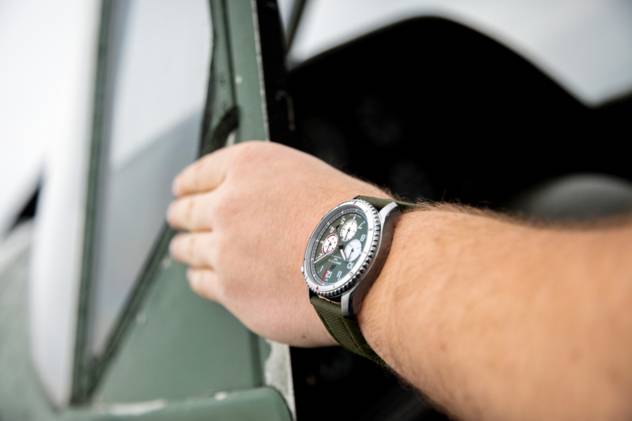 BREITLING Uhr "AVIATOR 8 CURTISS WARHAWK"