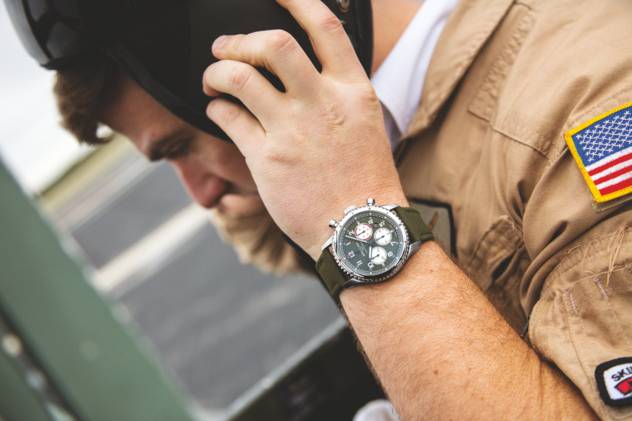 BREITLING Uhr "AVIATOR 8 CURTISS WARHAWK"