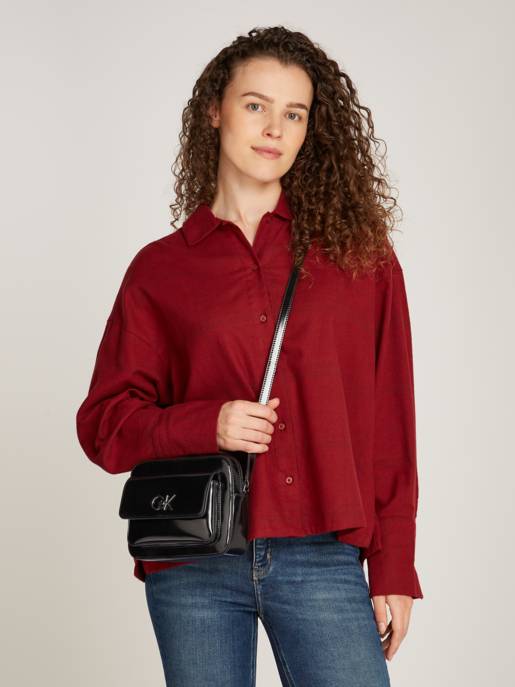 CALVIN KLEIN RE-LOCK CAMERA BAG_SHINY