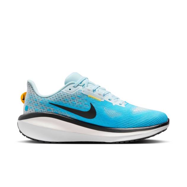 NIKE Straßenlaufschuh "Nike Vomero 17"