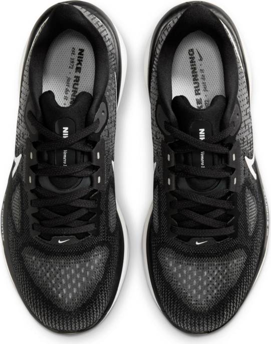 NIKE Straßenlaufschuh "Nike Vomero 17"