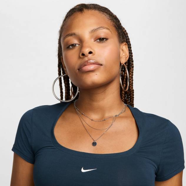 NIKE W NSW NK CHLL SS SQR NCK TOP
