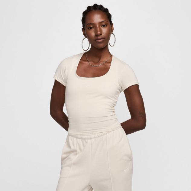 NIKE W NSW NK CHLL SS SQR NCK TOP