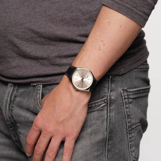 Swatch Uhr "Smart Stitch"
