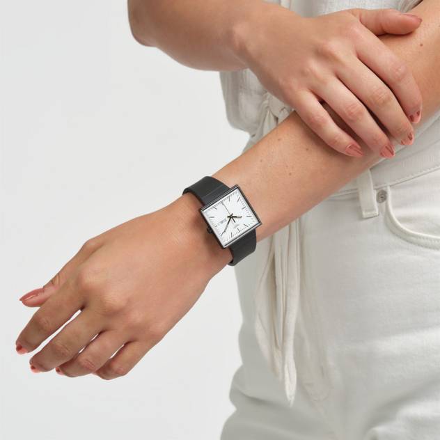 Swatch WHAT IF BLACK?