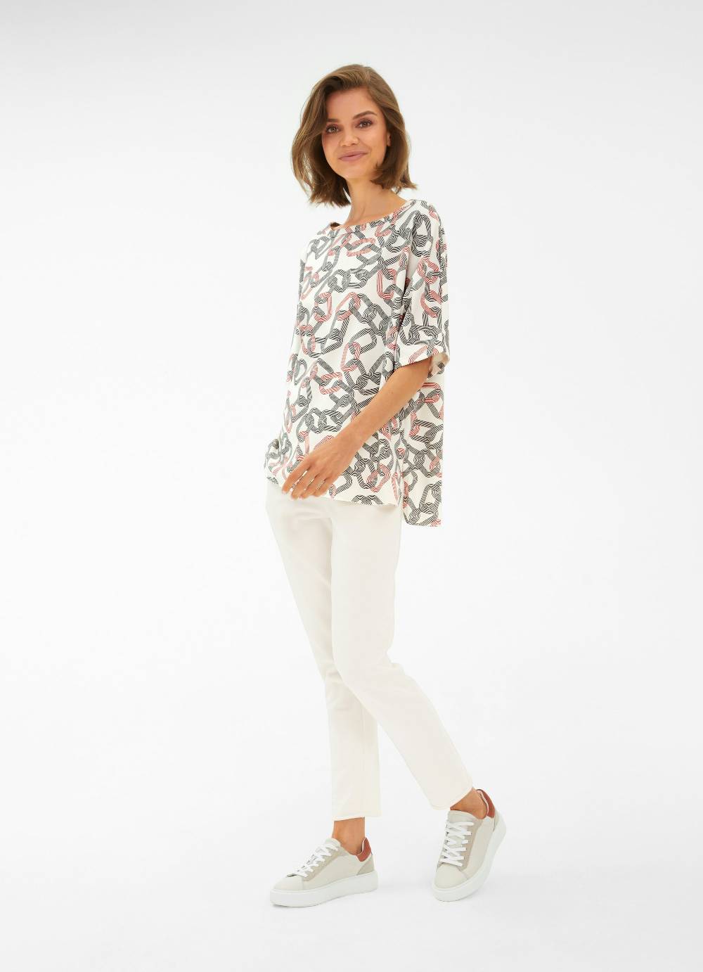 Juvia Cape - Sweater