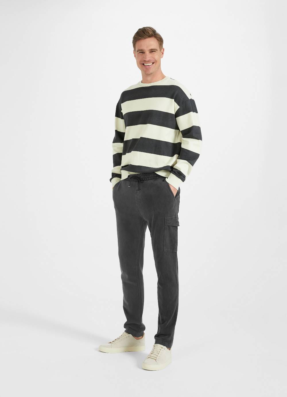 Juvia Cargo - Sweatpants