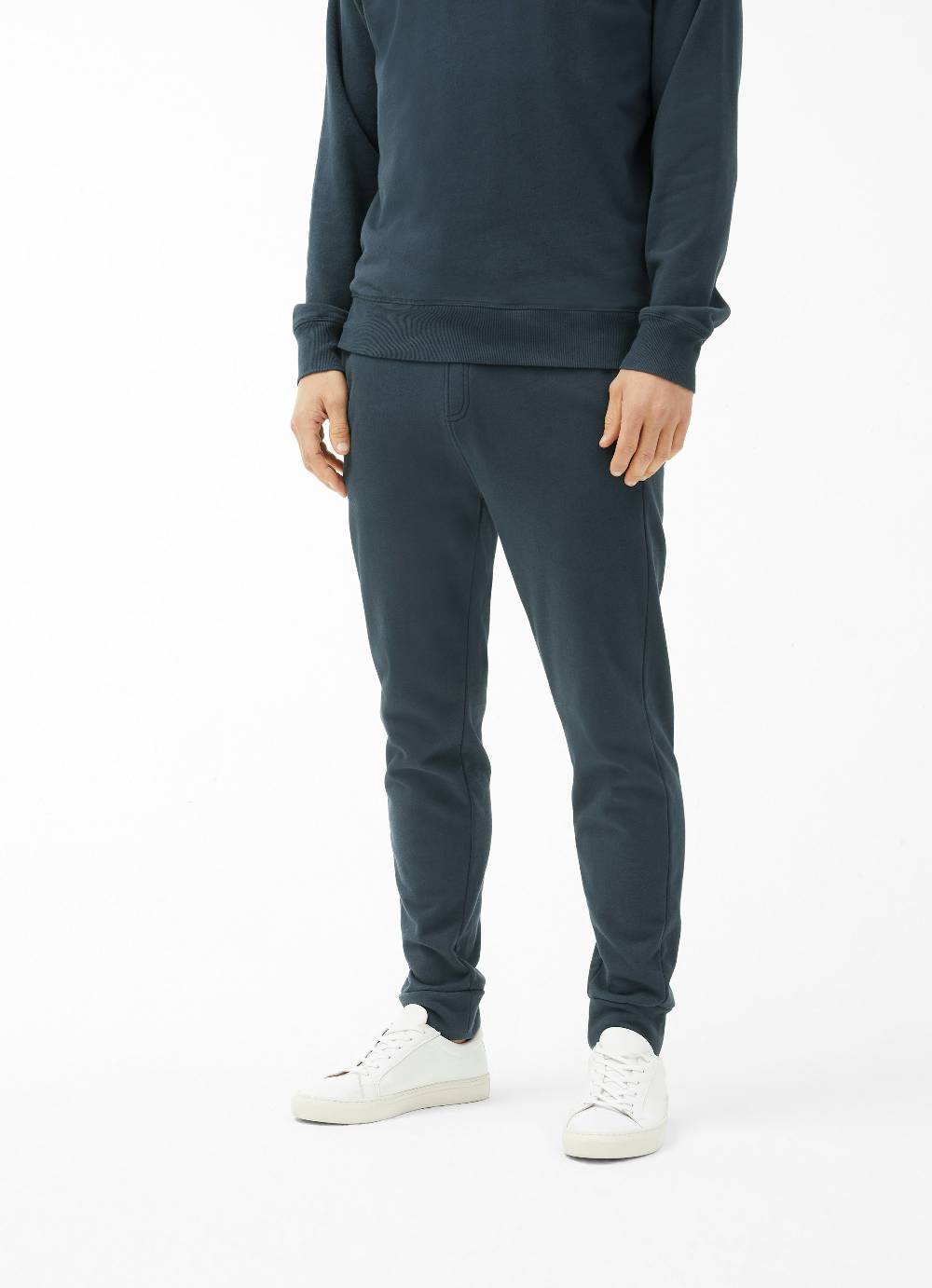 Juvia Casual Fit - Sweatpants