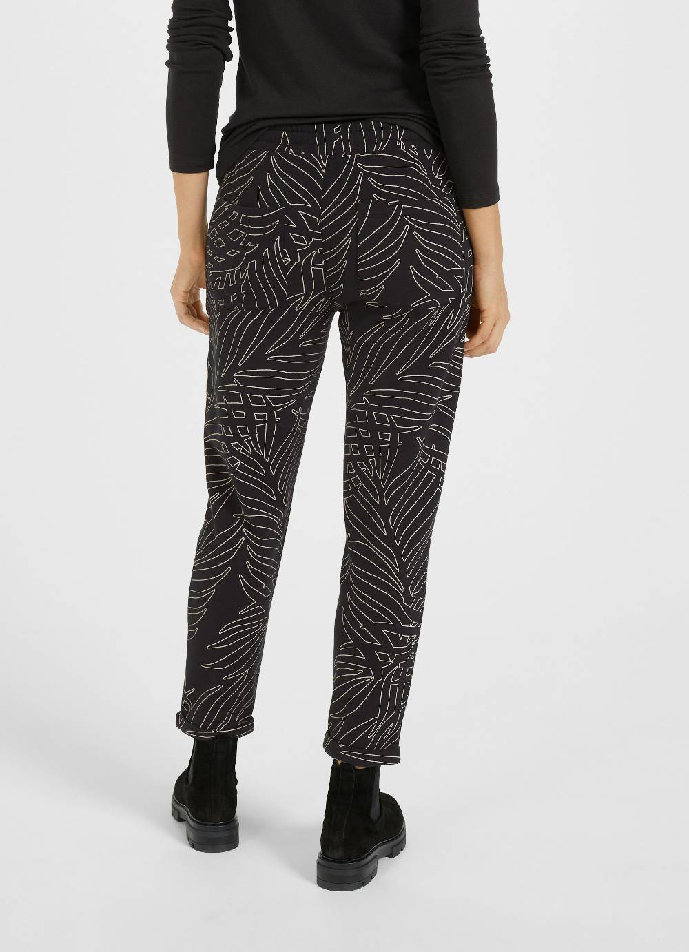 Juvia Casual Fit - Sweatpants