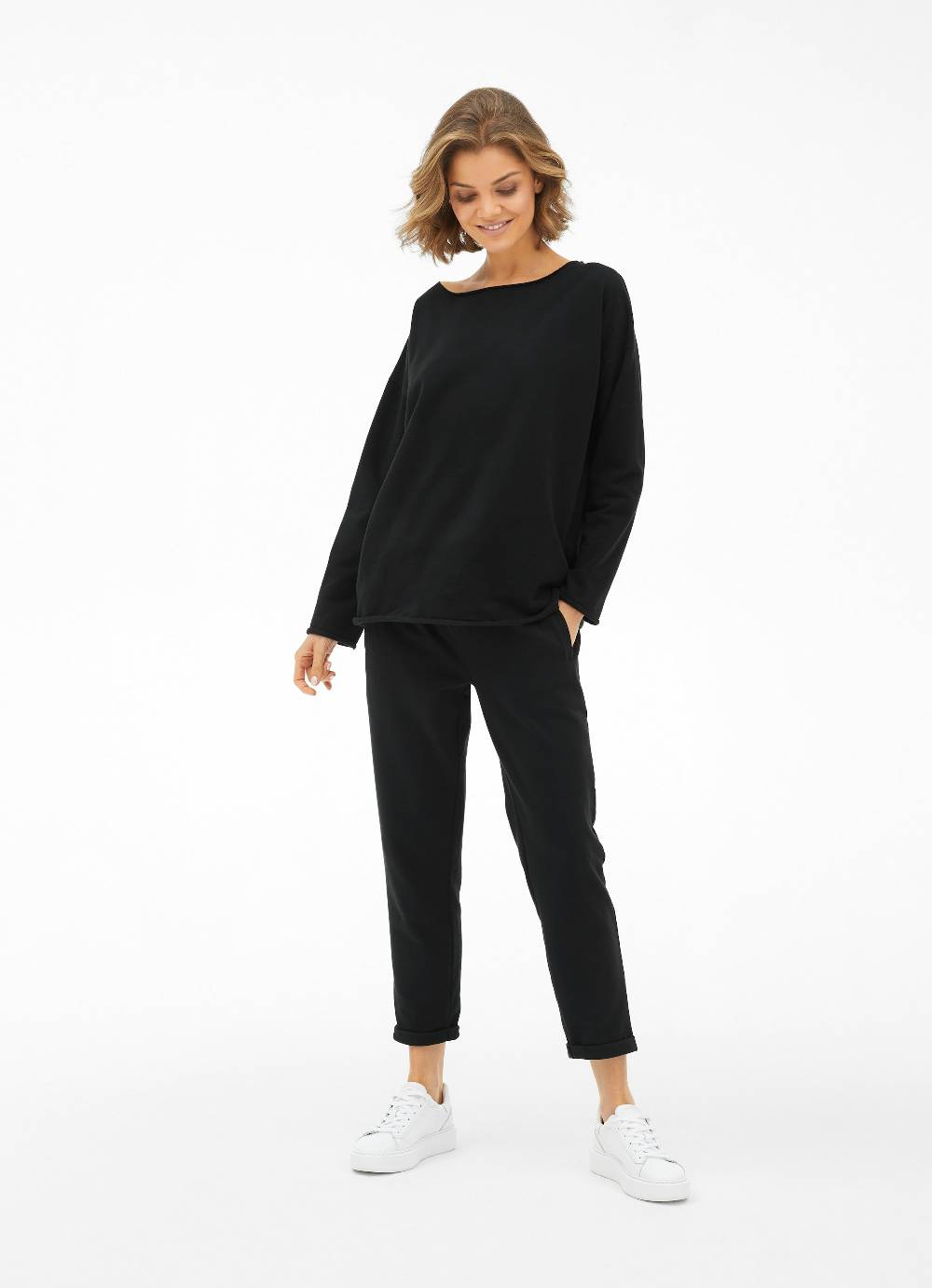 Juvia Casual Fit - Sweatpants